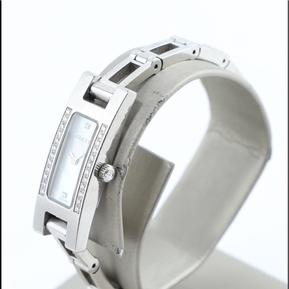 SALE ☄️GUCCI 26 DIAMOND MOP Watch EC - Picture 4 of 14